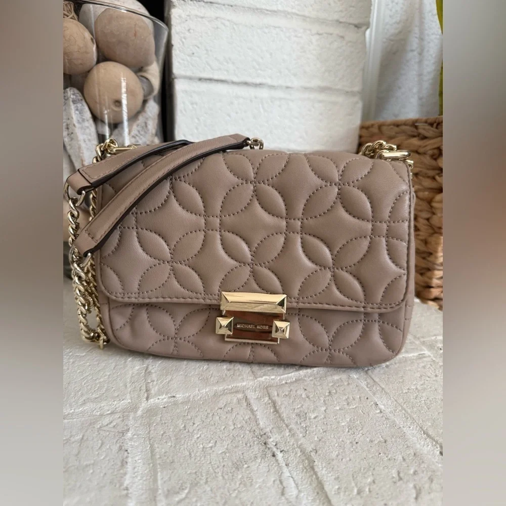 Michael Kors 30H8TSLL1T Small Sloan Leather Quilted Chain Link Shoulder Bag